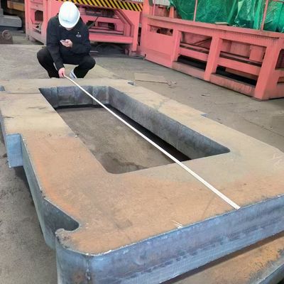 두꺼운 강철판을 불로 절단하는 산업용 CNC 절단 서비스